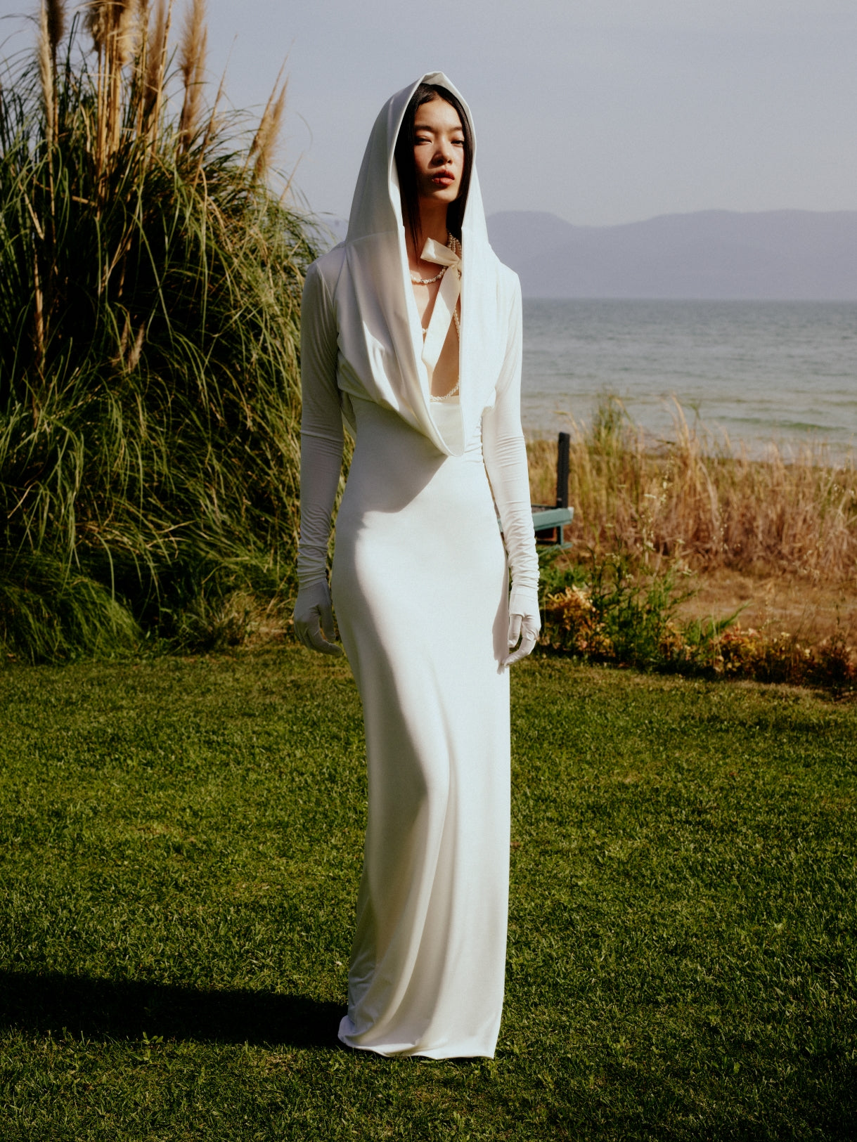 HOODED JERSEY DRESS WITH OPEN BACK Sudietuz HOODED JERSEY DRESS WITH OPEN BACK Sudietuz