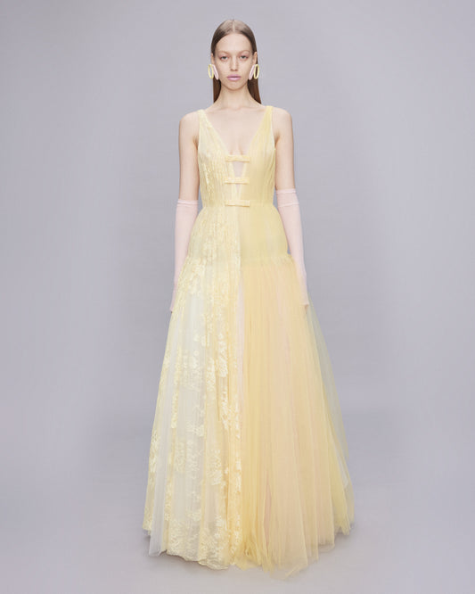 DEEP V NECKLINE TULLE AND LACE MIX GOWN